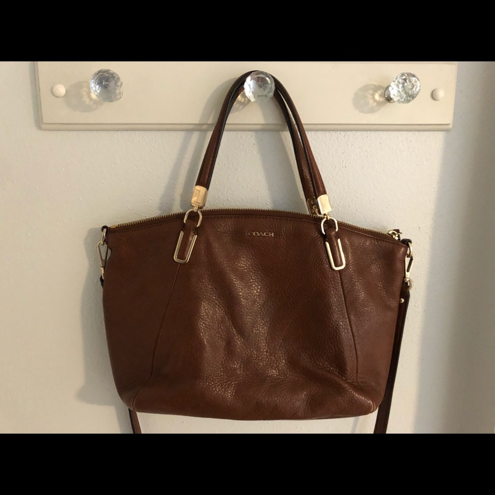 Coach Kelsey Convertible Crossbody Handbag .